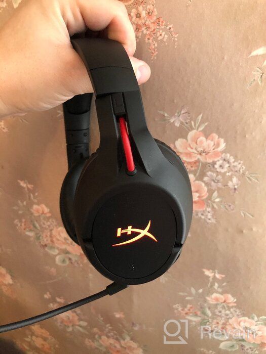 img 1 attached to Renewed HyperX Cloud Flight S Wireless Gaming Headset with Detachable Microphone - PC and PS4 Compatible review by MoonSe Hoon ᠌