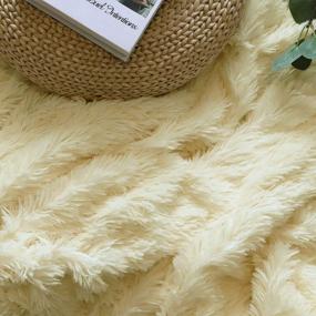 img 1 attached to Декоративное сверхмягкое одеяло из искусственного меха, размер королевы 78 "X 90", твердое двустороннее пушистое легкое длинношерстное лохматое одеяло, пушистое уютное плюшевое флисовое удобное одеяло из микрофибры для дивана-кровати, светло-желтое
