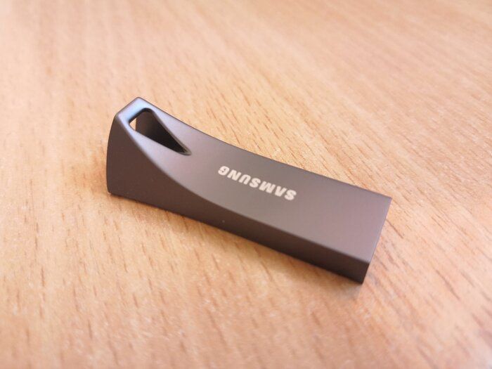 img 2 attached to Samsung BAR Plus 128GB USB 3.1 Flash Drive - 400MB/s - Champagne Silver (MUF-128BE3/AM) review by Dimitar Gyurov ᠌