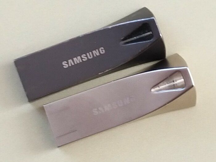 img 1 attached to Samsung BAR Plus 128GB USB 3.1 Flash Drive - 400MB/s - Champagne Silver (MUF-128BE3/AM) review by Velizar Dimitroff ᠌