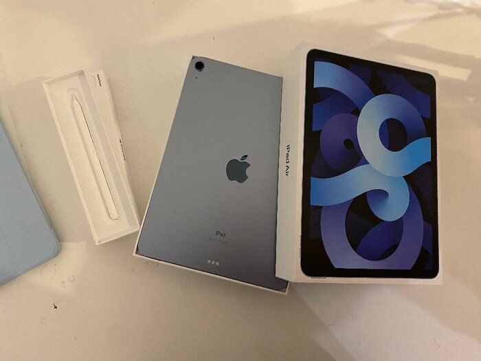 img 1 attached to 4th Generation Sky Blue 10.9-inch Apple iPad Air with 64GB and Wi-Fi review by Gabriela Wieczorek ᠌