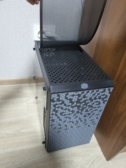 img 3 attached to MasterBox Q300L Micro-ATX Tower with Magnetic Dust Filter, Acrylic Side Panel, Adjustable I/O & Ventilated Airflow, in Black review by Micha Bukowski (Pax) ᠌