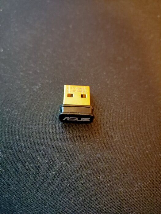 img 2 attached to 🔌 ASUS USB-BT400 USB Bluetooth Dongle Receiver - Compatible with Laptops and PCs, Plug and Play for Windows 10/8/7/XP. Supports Printers, Phones, Headsets, Speakers, Keyboards, and Controllers in Black. review by Jnis Kokins ᠌