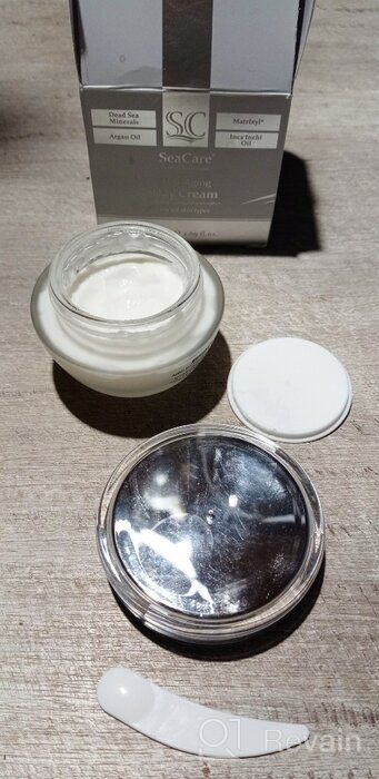 img 1 attached to Anti-Aging anti-aging day face cream with Matrix, Dead Sea minerals and oils, 50 ml review by Aneta Sodzik ᠌