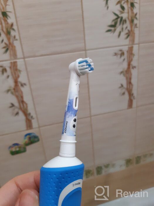 img 1 attached to Oral-B Vitality Kids Frozen D100.413.2K review by Som Chai ᠌