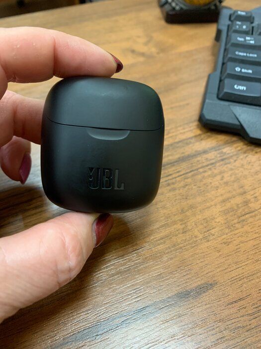 img 2 attached to JBL Tune 220 🎧 True Wireless Earbuds (Gray) - JBLT220TWSGRYAM review by Czesawa Sobczak (Cze ᠌