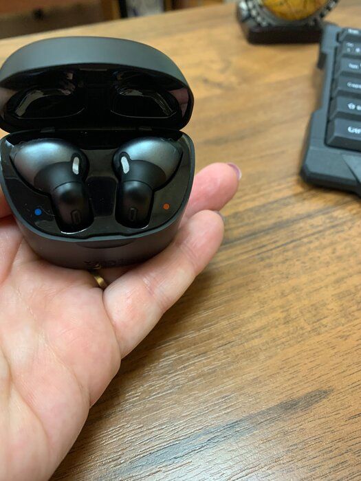 img 1 attached to JBL Tune 220 🎧 True Wireless Earbuds (Gray) - JBLT220TWSGRYAM review by Czesawa Sobczak (Cze ᠌