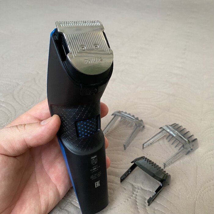 img 3 attached to Philips HC5612/15 Hair Clipper, Black/Blue, 18.4 x 12.8 x 3.4 inches review by Anastazja Skorek ᠌