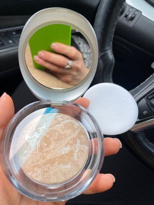 img 3 attached to Powder Resistant Compact for Pupa Addicts review by Anastazja Adamczyk ᠌