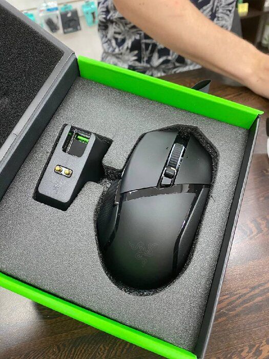 img 1 attached to Unleash Your Gaming Potential with the Razer Basilisk Ultimate Wireless Gaming Mouse and Charging Dock review by Aneta Kaska ᠌