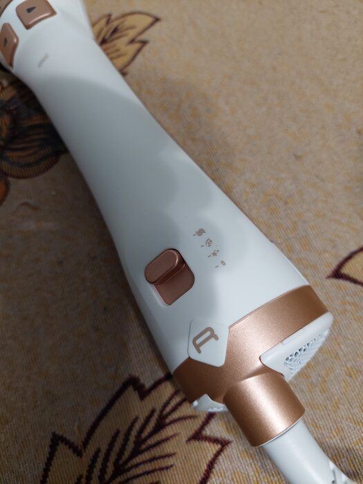 img 3 attached to 💇 Rowenta Ultimate Experience CF9720F0 Hair Dryer, White, 700W with Rotating Brush review by Aneta Szymaska ᠌