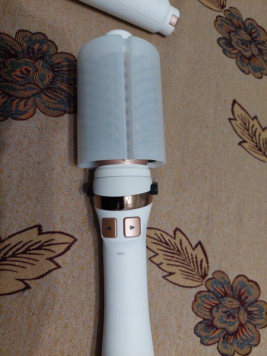 img 1 attached to 💇 Rowenta Ultimate Experience CF9720F0 Hair Dryer, White, 700W with Rotating Brush review by Aneta Szymaska ᠌