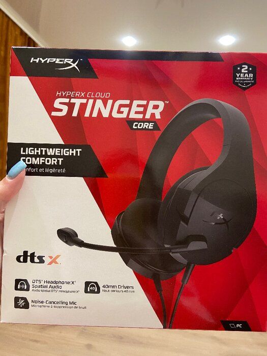 img 1 attached to 🎧 Experience Gaming Excellence with HyperX Cloud Stinger Core - The Ultimate Lightweight Over-Ear Headset for PC, Xbox One, PlayStation 4 & Nintendo Switch with Mic review by Agata Gawlik-Strzele ᠌