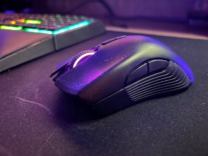 img 2 attached to Razer Mamba Wireless Gaming Mouse: High Precision 16,000 DPI Optical Sensor - Customizable Chroma RGB Lighting - Programmable Buttons - Mechanical Switches - Long-lasting Battery Life up to 50 Hours review by Agata Cicho ᠌