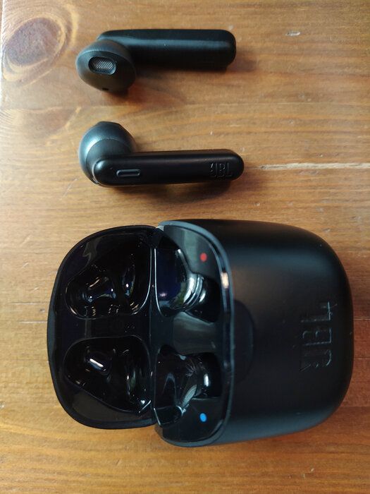 img 2 attached to JBL Tune 220 🎧 True Wireless Earbuds (Gray) - JBLT220TWSGRYAM review by Adam Orlowski ᠌