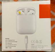 img 2 attached to Apple AirPods 2 wireless headphones with charging case MV7N2 RU, white review by Elang ᠌