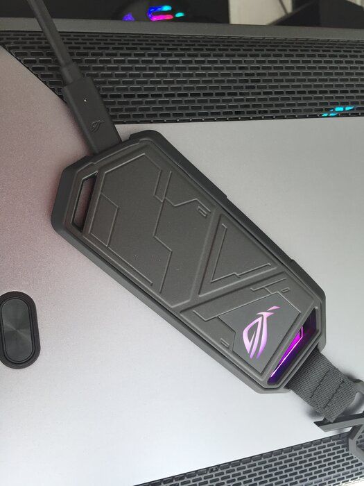 img 2 attached to 📦 Asus ROG STRIX Arion: Aluminum Alloy M.2 NVMe SSD External Portable Enclosure - USB 3.2 Gen 2 Type-C (10 Gbps) Adapter review by Stanislaw Szudek ᠌