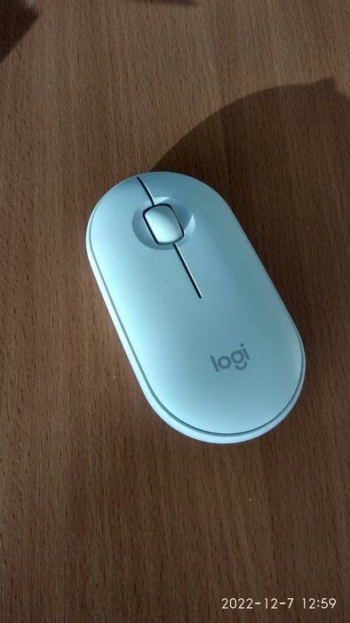 img 1 attached to Enhance Your iPad Experience with Logitech Pebble i345 Wireless Bluetooth Mouse in Stylish Off White review by Vassil Botusharov ᠌
