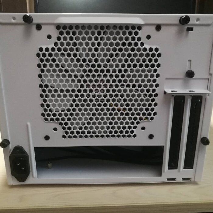 img 3 attached to Fractal Design Node Computer Case review by Adam Komosa ᠌