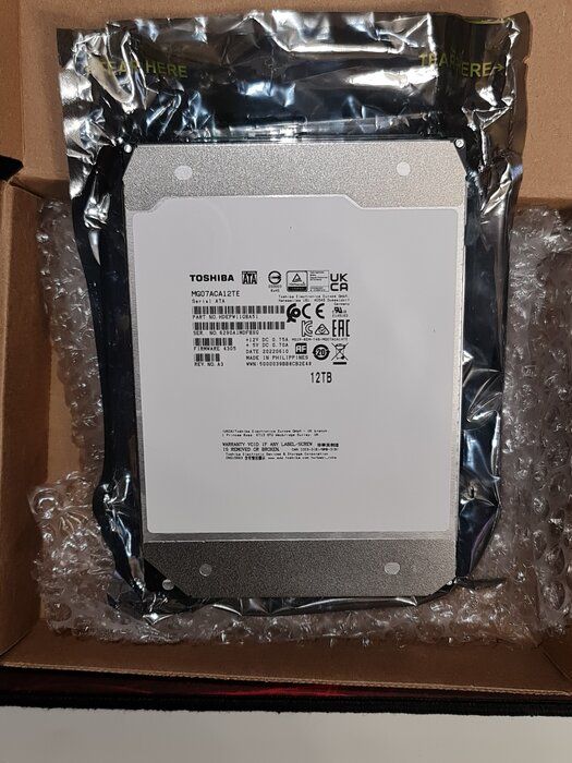 img 2 attached to 💾 Toshiba MG07ACA12TE: High-Capacity Enterprise 12TB Internal HDD for 24/7 Operation review by Wiktor Jakuta ᠌