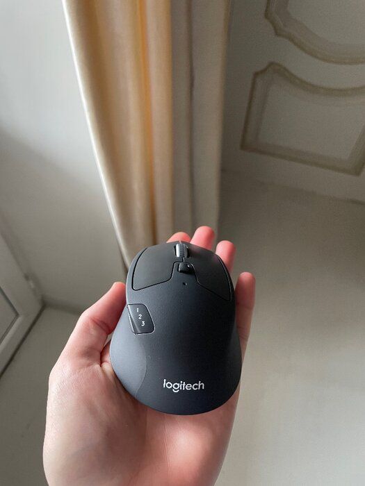 img 3 attached to Renewed Logitech M720 Wireless Triathlon Mouse with Bluetooth, Hyper-Fast Scrolling and USB Unifying Receiver for PC, Laptop - Black review by Micha Zikowski ᠌