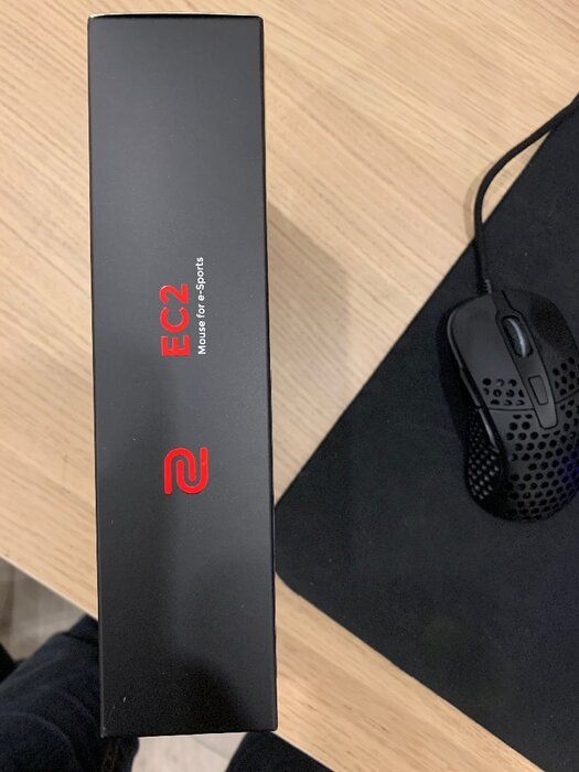 img 1 attached to 🖱️ BenQ ZOWIE EC2-C Gaming Mouse - Enhanced Ergonomics for Pro Esports Performance, Lightweight Design, No Drivers Required, Tangle-Free Paracord Cable, 24-Step Scrolling, Sleek Matte Black Finish, Medium Size review by Janis Janis ᠌