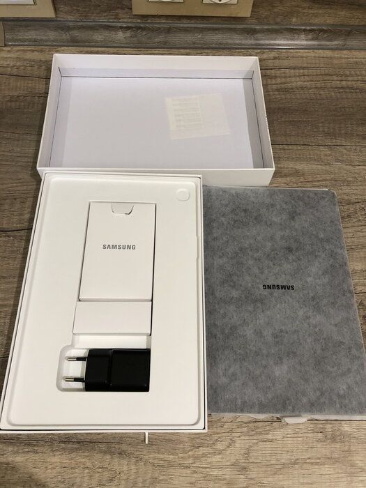 img 3 attached to Renewed Samsung Galaxy Tab S5e 10.5 inch (GSM + Verizon) with 64GB in Silver Color review by Vassil Varbanov ᠌