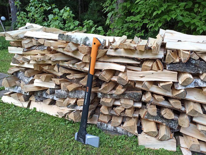 img 1 attached to Fiskars X25 Splitting Axe: 28-Inch Length for Superior Splitting Power review by Momchil Nedkov ᠌