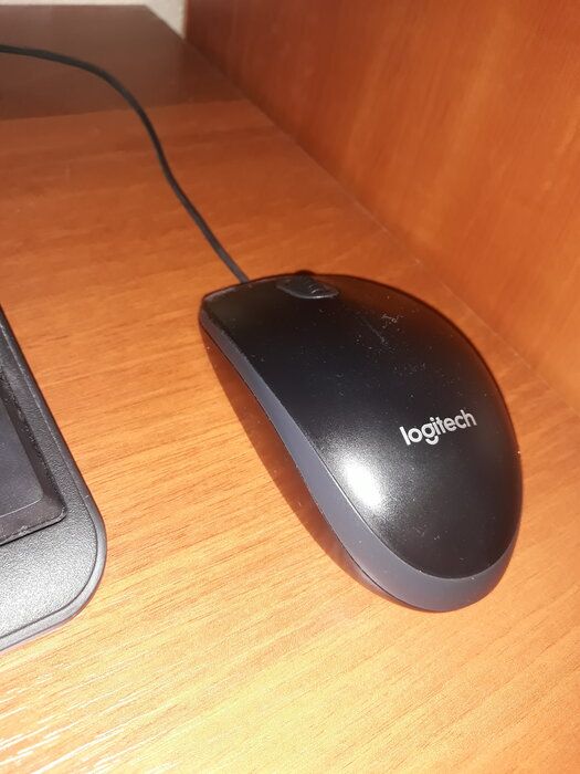 img 1 attached to 🖱️ White Logitech B100 Optical Mouse review by Micha Poklkowski ᠌