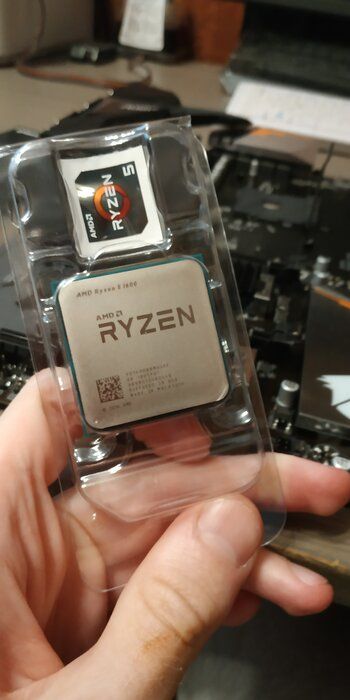 img 2 attached to Enhanced AMD Ryzen 5 1600X CPU (YD160XBCAEWOF) review by Velizar Chayshev ᠌