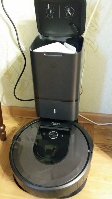 img 2 attached to 🧹 iRobot Roomba i7+ (7550) Robot Vacuum with Auto Dirt Disposal - Wi-Fi Connected, Smart Mapping, Alexa Compatible. Designed for Pet Hair, Carpets, Hard Floors - Black review by Franciszka Kargul ᠌