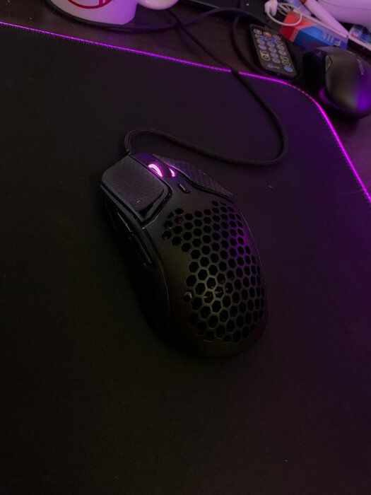 img 2 attached to HyperX Pulsefire Haste: Ultra Lightweight Wireless Gaming Mouse with 100 Hour Battery Life - White review by Stanislaw Pietka ᠌