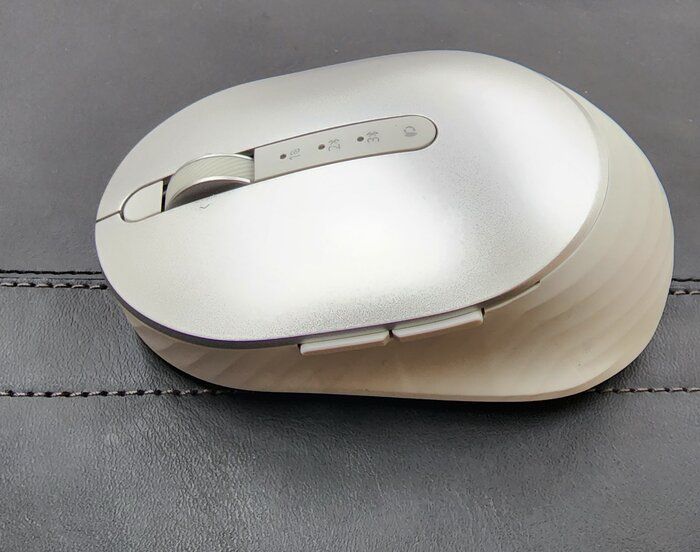 img 1 attached to Dell Premier Rechargeable Wireless Mouse review by Bogdan Bogdanov ᠌