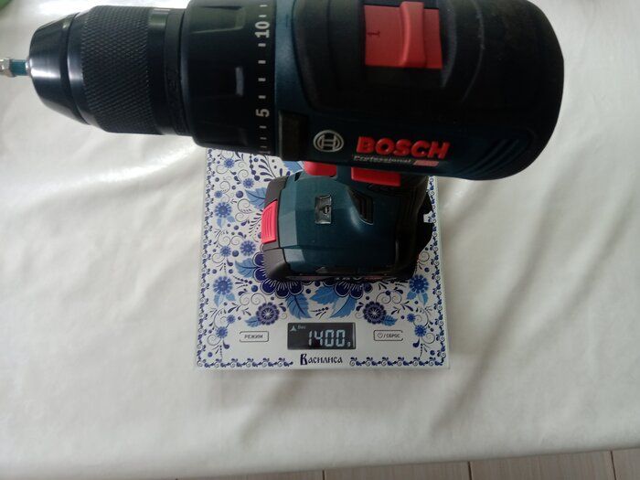 img 2 attached to Bosch GXL18V 26B22 Compact Driver Kit with 2 Power Tools review by Mateusz Cieciora ᠌