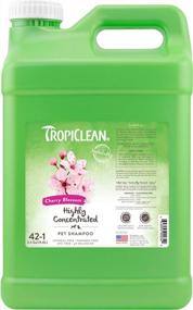 img 4 attached to TropiClean Cherry Blossom Шампунь для собак и кошек с высоким содержанием концентрата - 2,5 галлона Разведение профессионального уровня для грумеров - Сделано в США - Дезодорирует и стойкий аромат