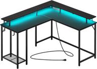 расширьте свои возможности для игр с помощью l-образного стола superjare, включающего в себя розетки, светодиодную подсветку и достаточно места для хранения в элегантном черном корпусе. логотип