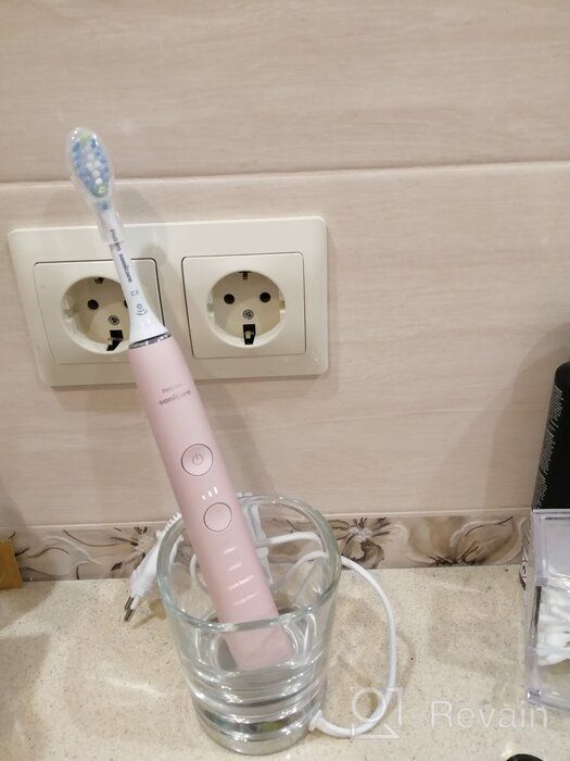 img 2 attached to Philips Sonicare DiamondClean 9000 HX9911 sonic toothbrush, pink review by Goro Sekiguchi ᠌