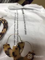 картинка 1 прикреплена к отзыву Набор многослойных украшений с леопардовым принтом для женщин, включающий кожаный браслет с леопардовым принтом, серьги-капли с подвесками, колье с подвеской с кисточками и аксессуары с принтом гепарда от Maria Adams