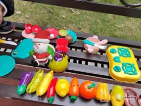 img 5 attached to IPlay, ILearn Кухонный игровой набор для малышей с нарезаемыми пластиковыми овощами и фруктами, набор игрушек для приготовления пищи с чайником и чашками, корзина для игр с едой для детей в подарок, подходит для девочек 3-6 лет