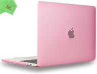 розовый жесткий чехол ueswill для macbook pro 2016-2019 15 дюймов с сенсорной панелью и usb-c (модель a1990 / a1707) - гладкая матовая отделка логотип
