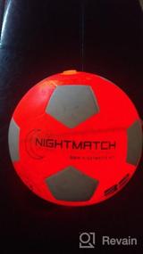 img 6 attached to Забей большой гол в темноте с ночным светодиодным футбольным мячом NIGHTMATCH - официальный размер 5 с дополнительными батарейками и насосом.