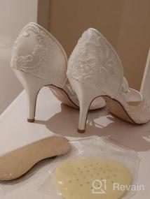 img 5 attached to Свадебная обувь из кружевной сетки цвета слоновой кости: удобный средний каблук, ремешок на щиколотке, туфли-лодочки с острым носком