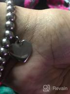 картинка 1 прикреплена к отзыву Стильные браслеты-подвески с сердцем и инициалами: персонализированный браслет с 26 буквами на 💌 бусинах из нержавеющей стали диаметром 6 мм - идеальный алфавитный браслет для подарков к дню рождения женщинам. от Todd Roybal