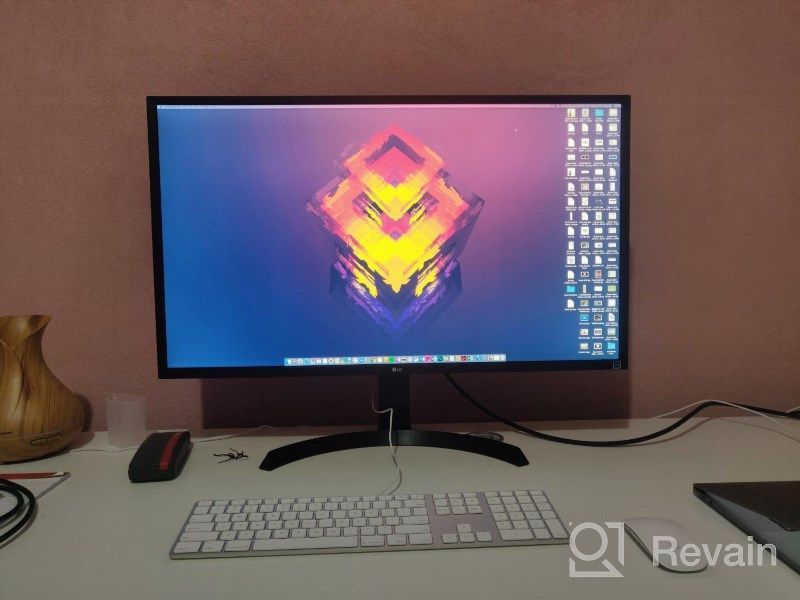 img 1 attached to 💻 32UD59-B LG 32-Inch LED Lit FreeSync Monitor with DCI-P3 95% Color Gamut, Six Axis Control, Factory Calibration and 3840X2160P HD Resolution review by Lamont Grant