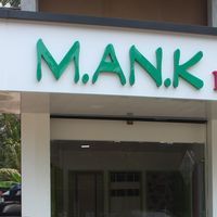 m an k blinds 로고