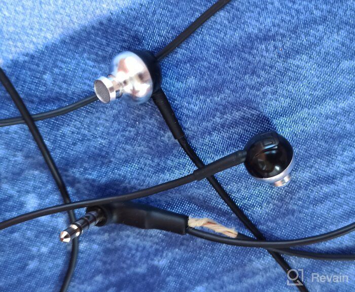 img 2 attached to Sennheiser CX 80S In-Ear Headphones with One-Button Smart Remote - Black: A Powerful Sound Experience review by Anson Chen ᠌