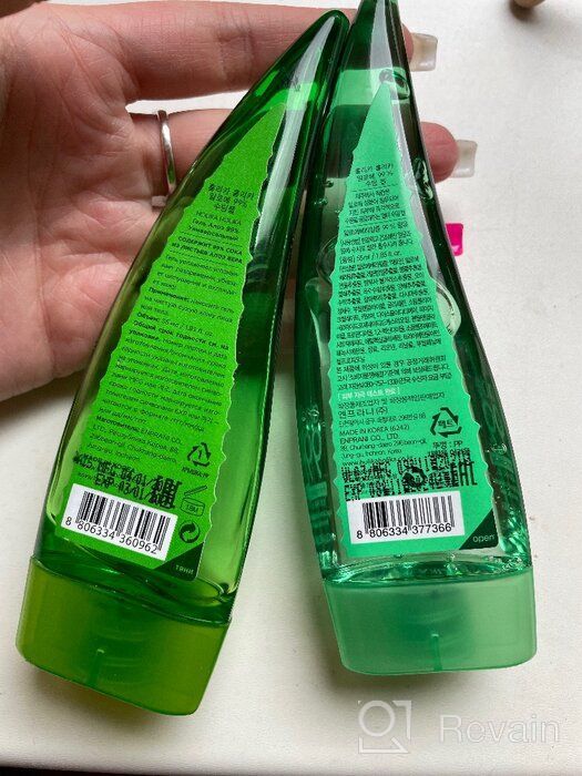 img 3 attached to Holika Holika 99% Aloe Soothing Gel 250ml (2 Pack) for Optimal SEO review by Ada Aleksandrowska ᠌