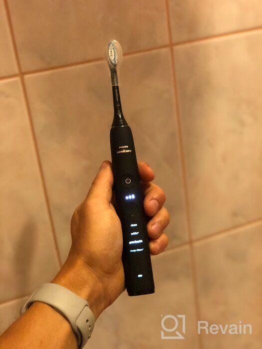 img 1 attached to Audio toothbrush Philips Sonicare DiamondClean 9000 HX9914/57, black/white review by Truong Anh Quan ᠌