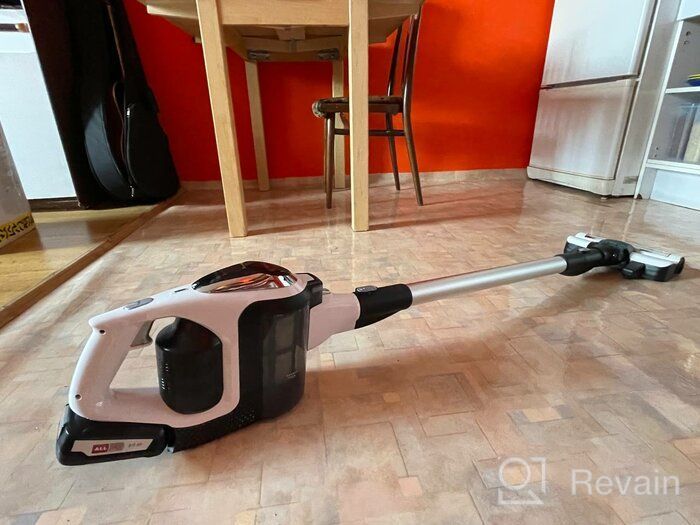 img 1 attached to 🧹 Bosch BCS81EXC White Vacuum Cleaner: Powerful Performance for a Spotless Clean review by Dorota Kownacka