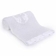 белое одеяло для крещения новорожденных - детская шаль унисекс с вышитым крестом - идеально подходит для мальчиков и девочек от booulfi логотип